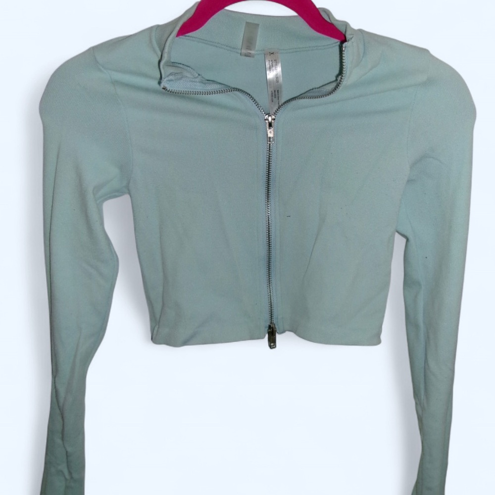 Cropped Mint Zip-Front Women’s Top
